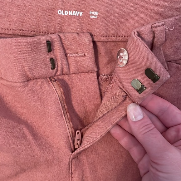 Old Navy Pixie Ankle Pants - Picture 6 of 7